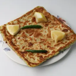 Mutabbak With Cheddar Cheese